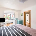 דירה Guenstiges Gruenes Ferienzimmer Mit Separater Moderner Dusche לוראך
