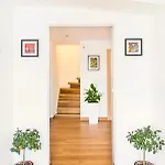 Guenstiges Gruenes Ferienzimmer Mit Separater Moderner Dusche דירה *