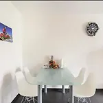 דירה Guenstiges Gruenes Ferienzimmer Mit Separater Moderner Dusche לוראך