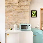 Guenstiges Gruenes Ferienzimmer Mit Separater Moderner Dusche *