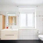דירה Guenstiges Gruenes Ferienzimmer Mit Separater Moderner Dusche *