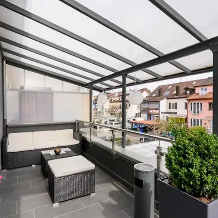 Guenstiges Gruenes Ferienzimmer Mit Separater Moderner Dusche Apartman *