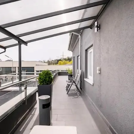 Guenstiges Gruenes Ferienzimmer Mit Separater Moderner Dusche *