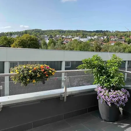Guenstiges Gruenes Ferienzimmer Mit Separater Moderner Dusche Apartman Lörrach