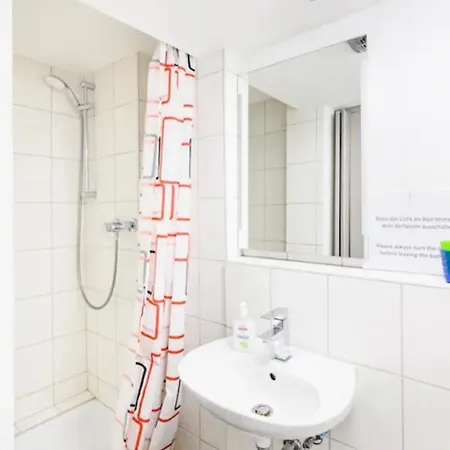 Apartman Guenstiges Gruenes Ferienzimmer Mit Separater Moderner Dusche *